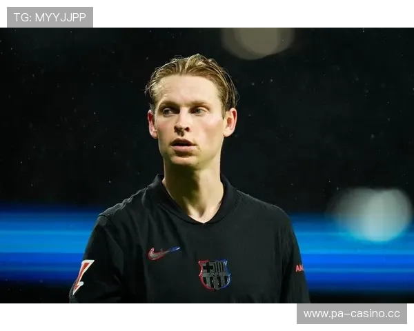 德容因肌肉超负荷被换下无大碍 主帅确认伤情不严重 德容因肌肉超负荷被换下无大碍 主帅确认伤情不严重