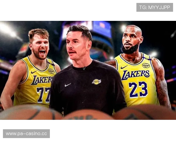 湖人第二节多次前场传导配合最终攻破防线展现团队篮球魅力